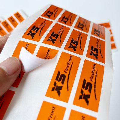 As marcas próprias feitas sob encomenda revestiram a impressão a cores adesiva de papel da etiqueta quatro